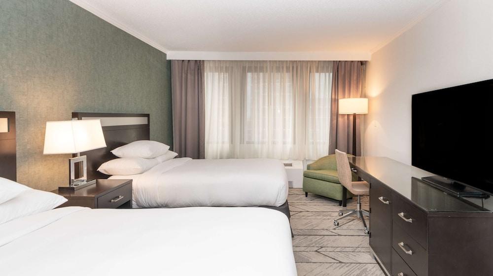 DoubleTree by Hilton Newark Penn Station photo 43