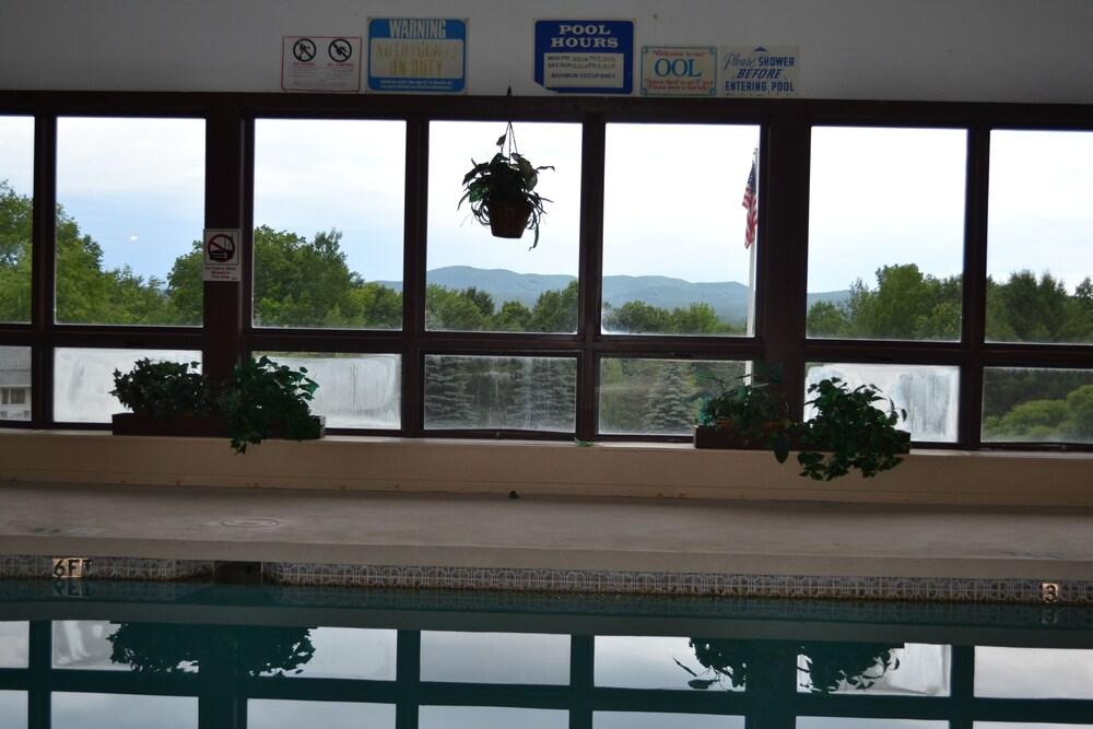 Henniker Motel photo 6