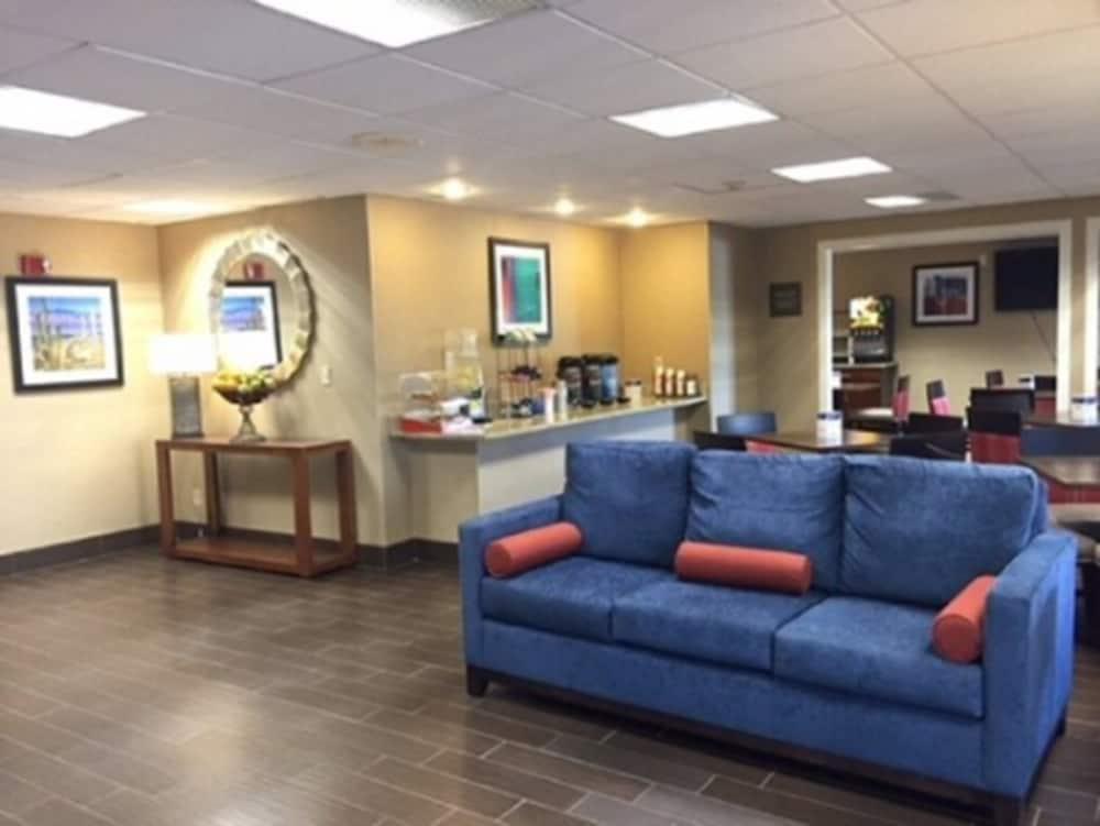 Comfort Inn Tucson Central photo 5