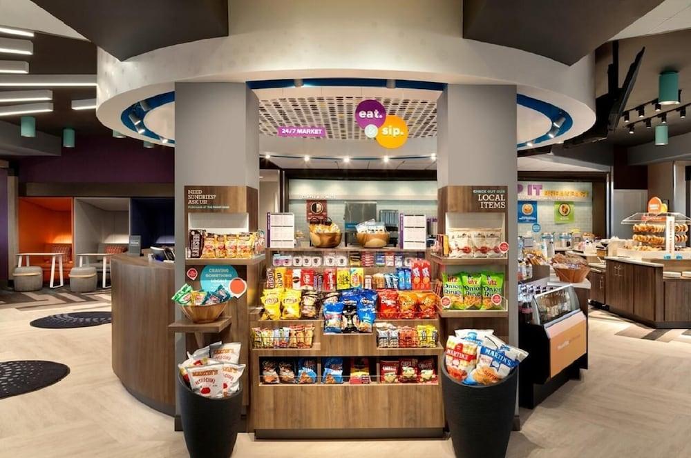 Tru by Hilton Fort Lauderdale Downtown photo 27