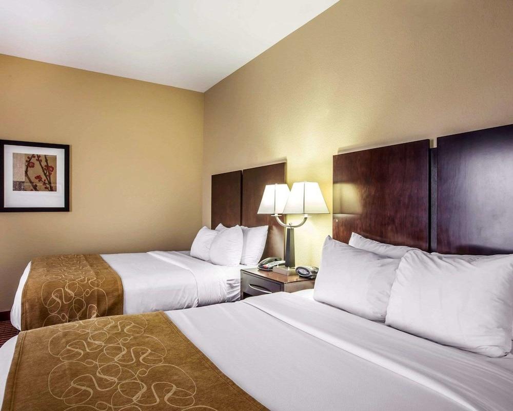 Comfort Suites Waycross photo 5