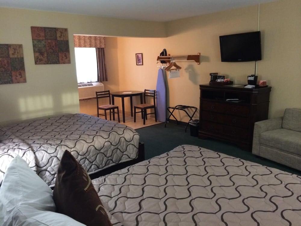 Pacer Inn And Suites Delaware photo 13