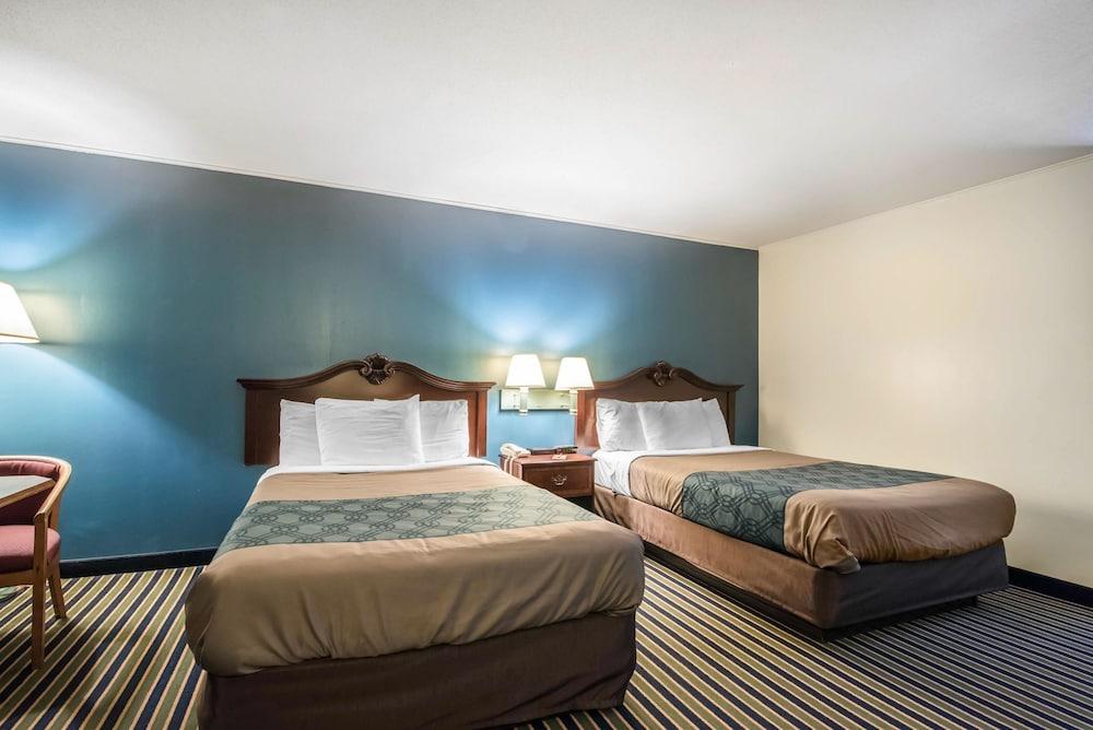 Econo Lodge Brattleboro South photo 27