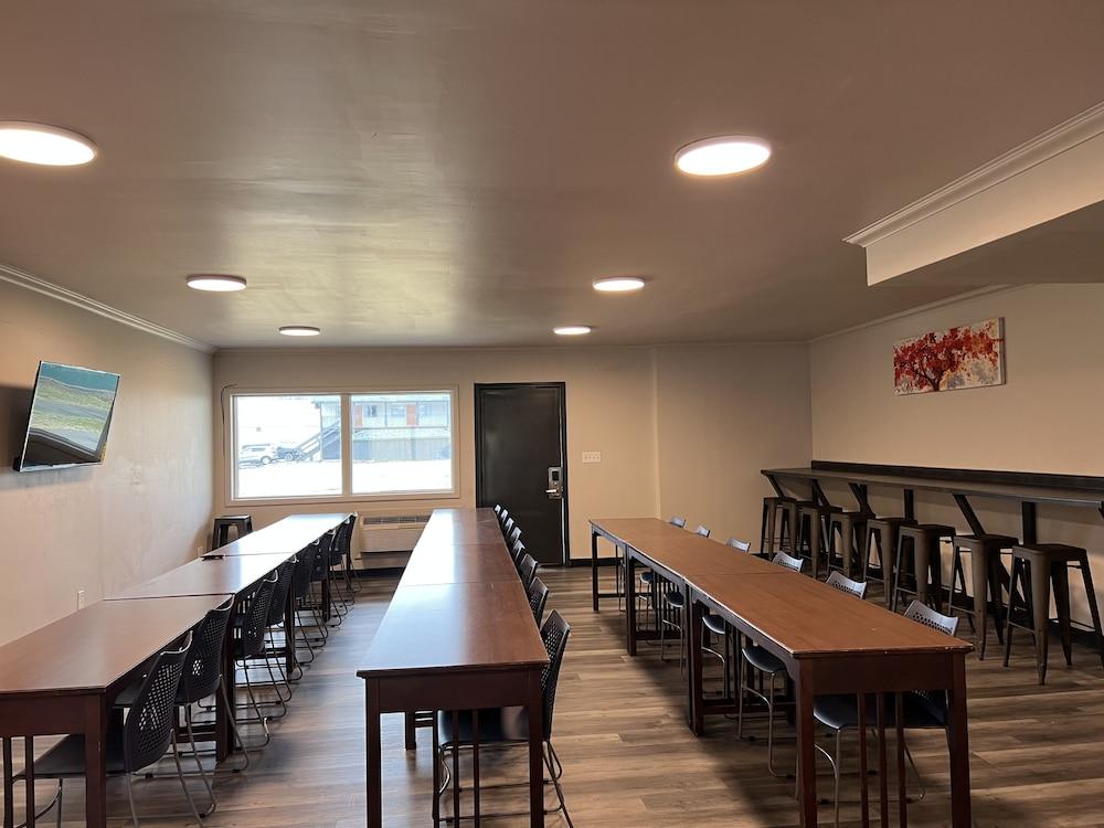 Days Inn & Suites by Wyndham Port Huron photo 29