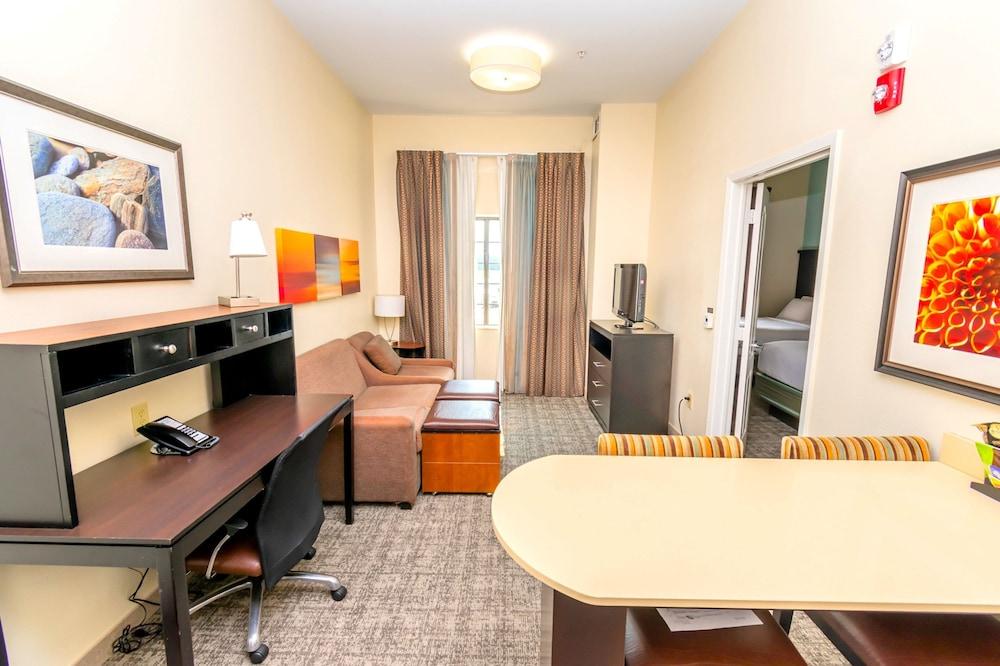 Staybridge Suites Houston IAH - Beltway 8 by IHG photo 49