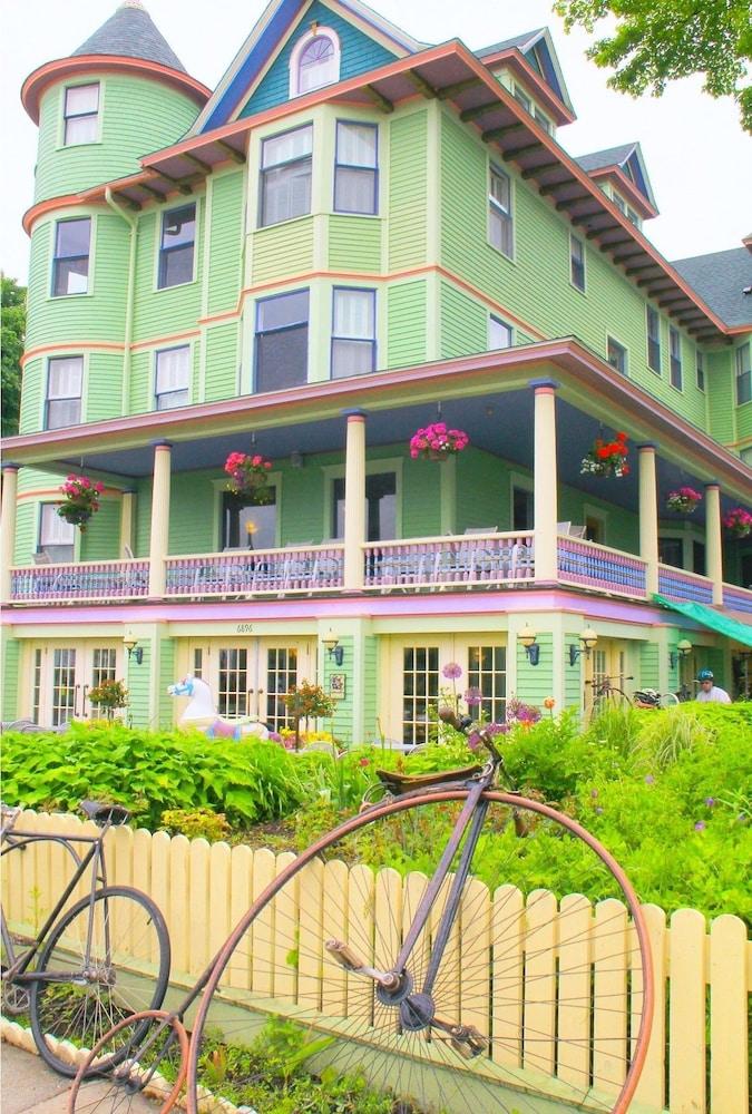 Inn on Mackinac photo 63