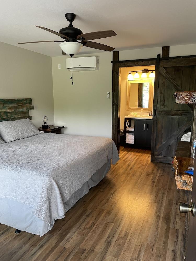 Black River Motel and Restaurant photo 2