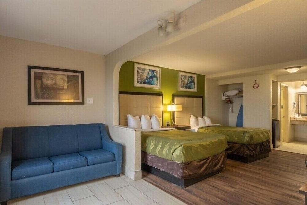 Quality Inn & Suites Corpus Christi Beachside photo 33