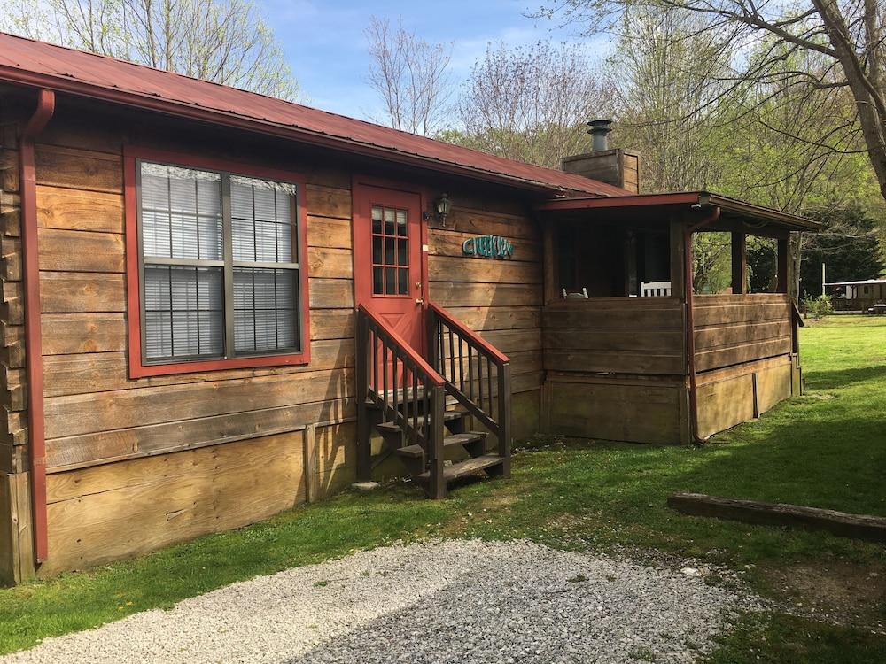 Smoky View Cottages & RV Resorts photo 1