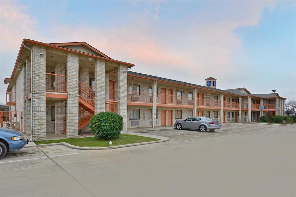 Budget Inn photo 19
