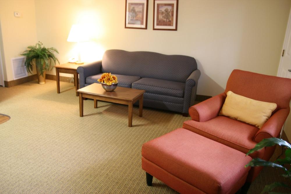 Affordable Suites Fredericksburg photo 11