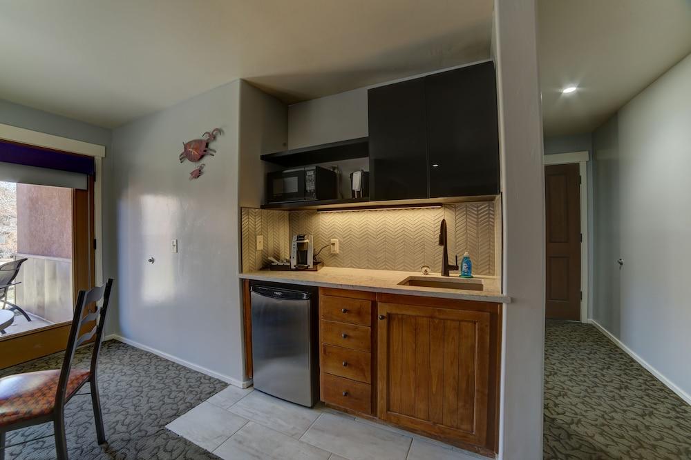 The Gonzo Inn photo 23