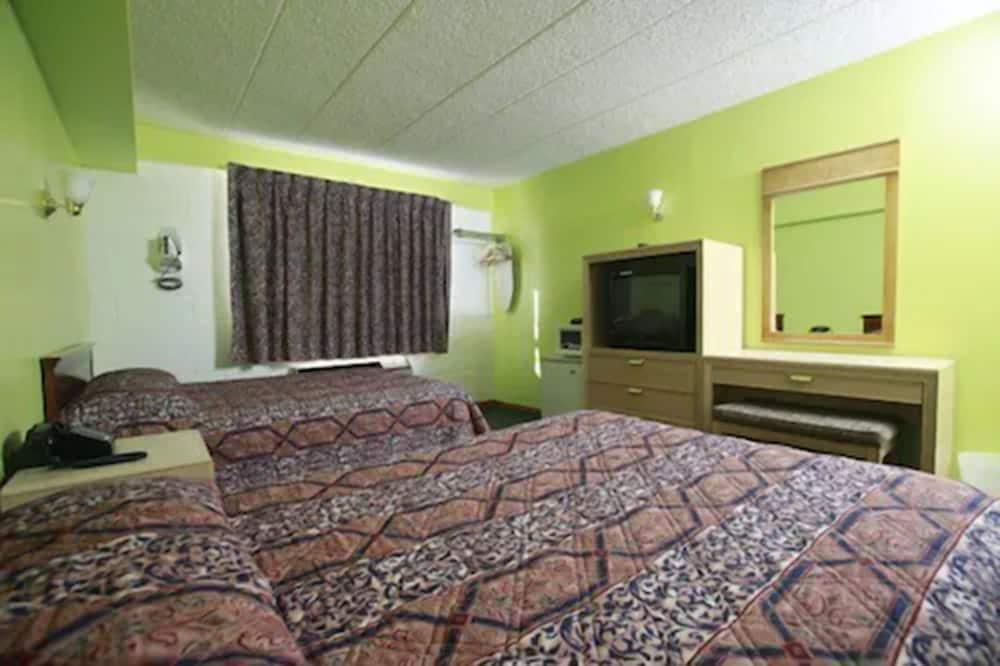 Meadowbrook Motor Lodge photo 11