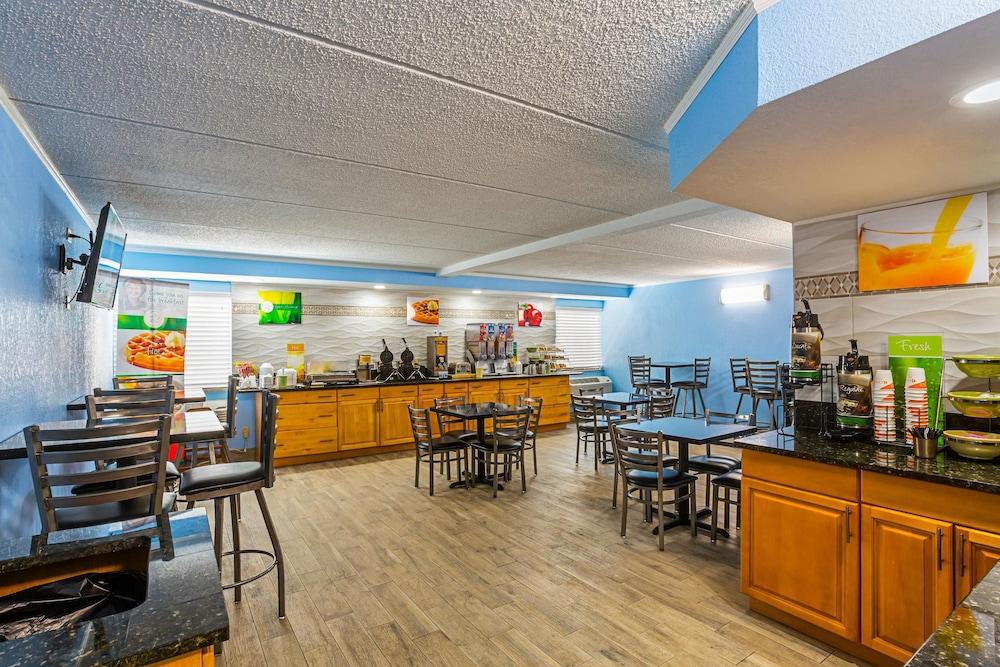 Quality Inn & Suites near Six Flags East photo 22