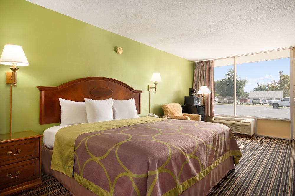 American INN of Orangeburg photo 3