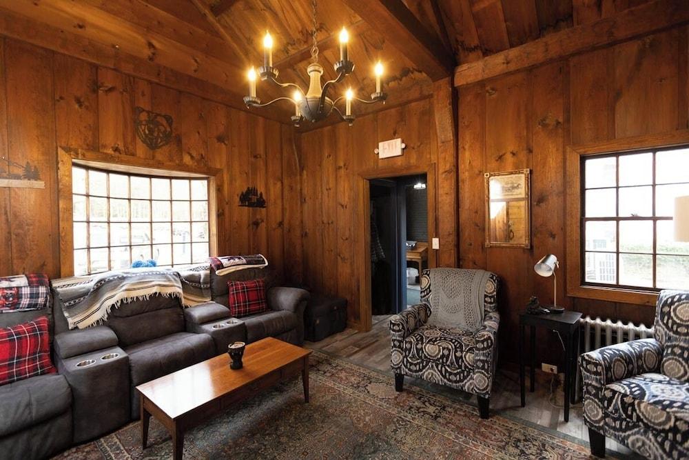 Blue Bear Inn photo 25