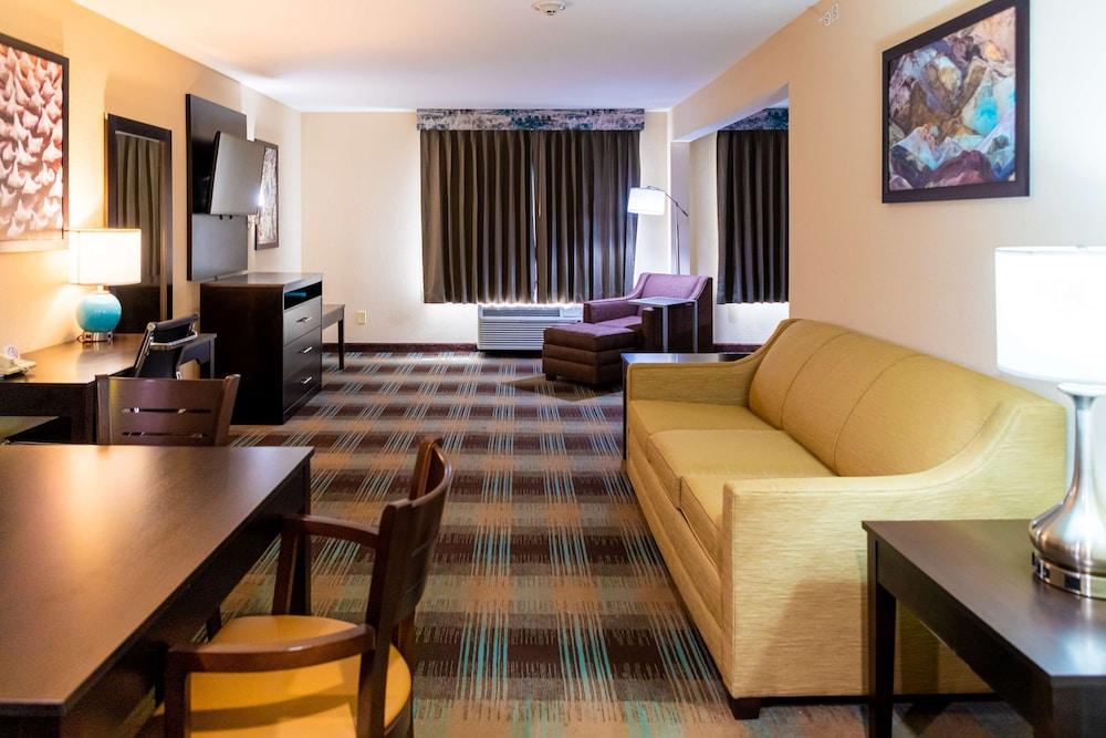 Spark by Hilton Port Wentworth Savannah photo 31