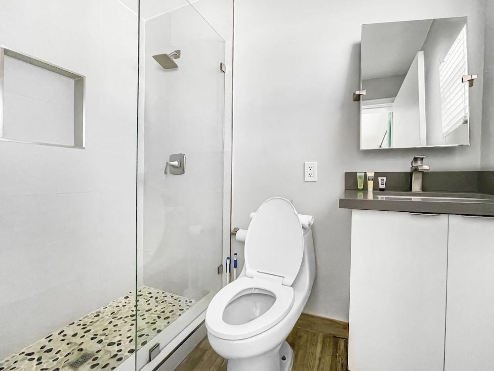 Neptune Oceanfront Rentals photo 40