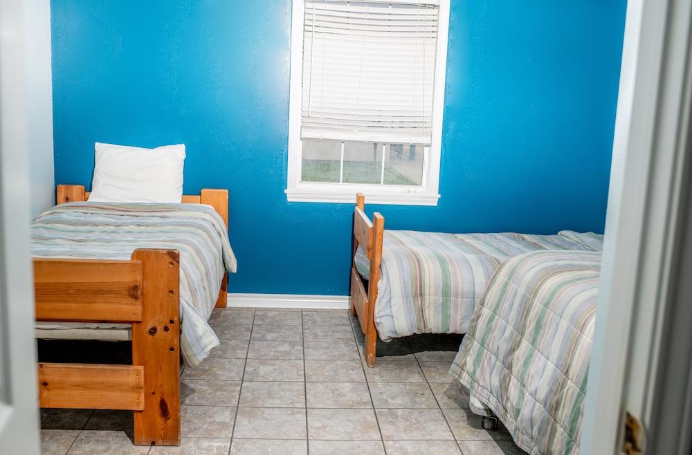 Captain Quarters Motel photo 21