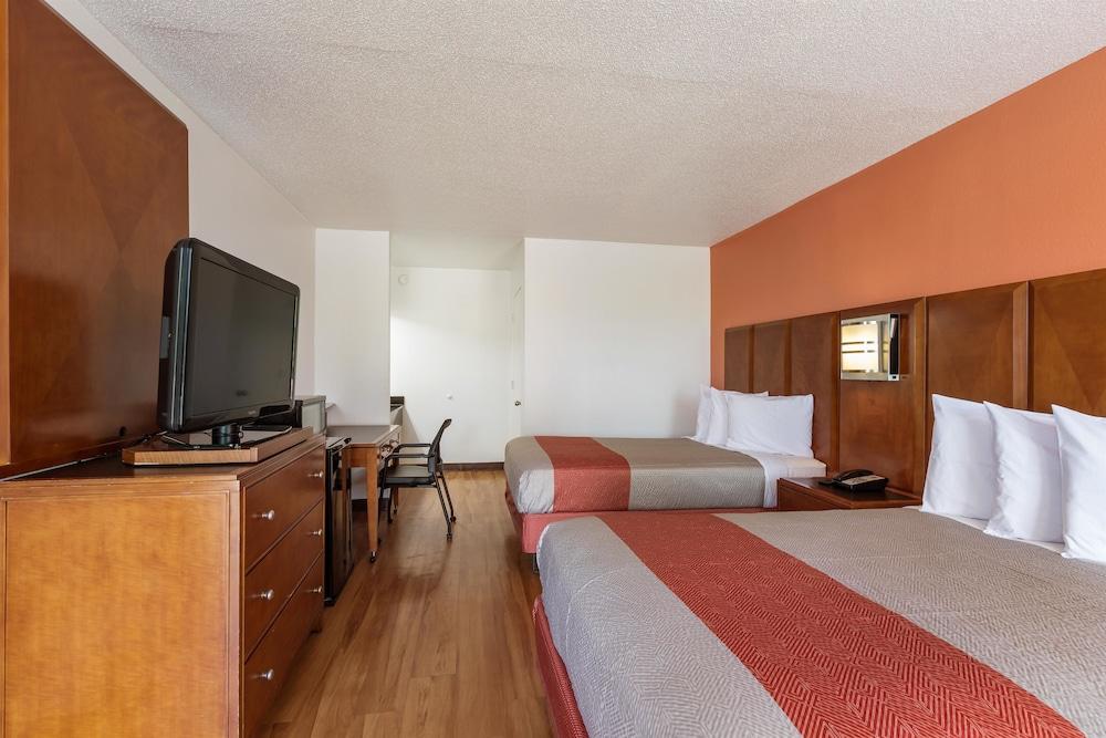 Motel 6 Van Buren, AR photo 17