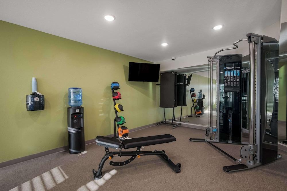 Woodspring Suites Milwaukee - Menomonee Falls photo 29
