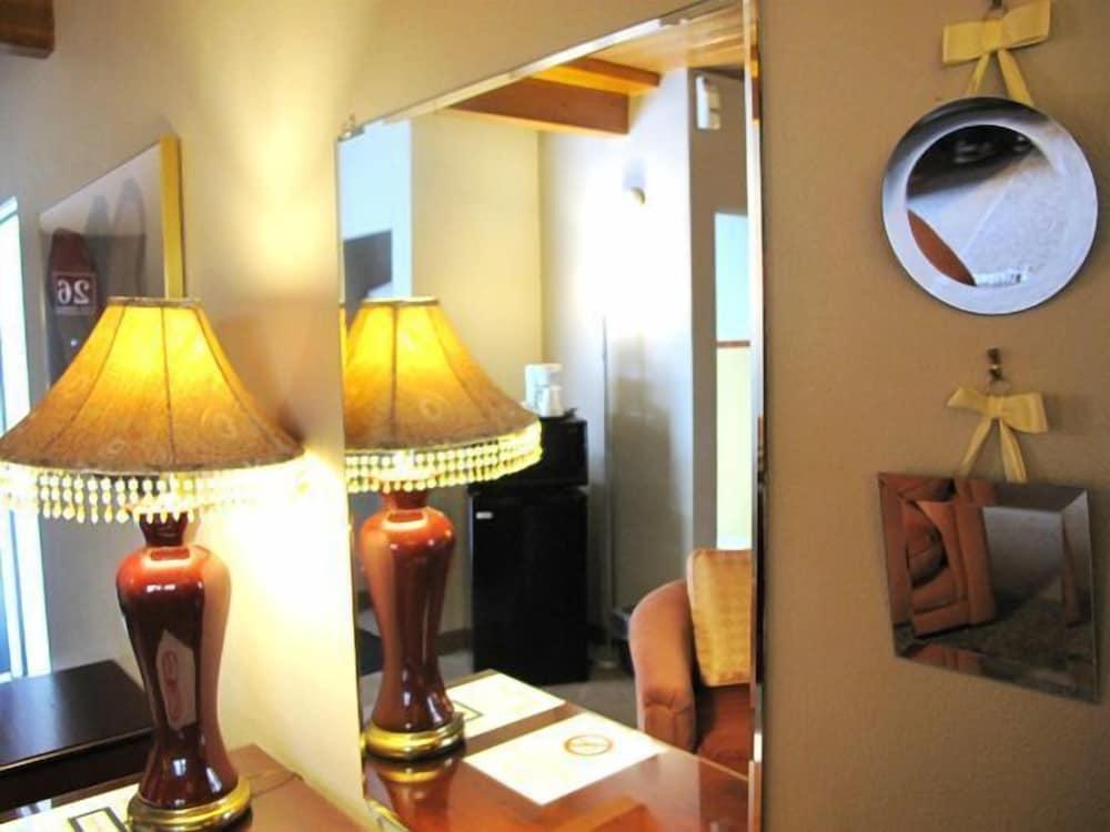 Hudson Manor Inn photo 18