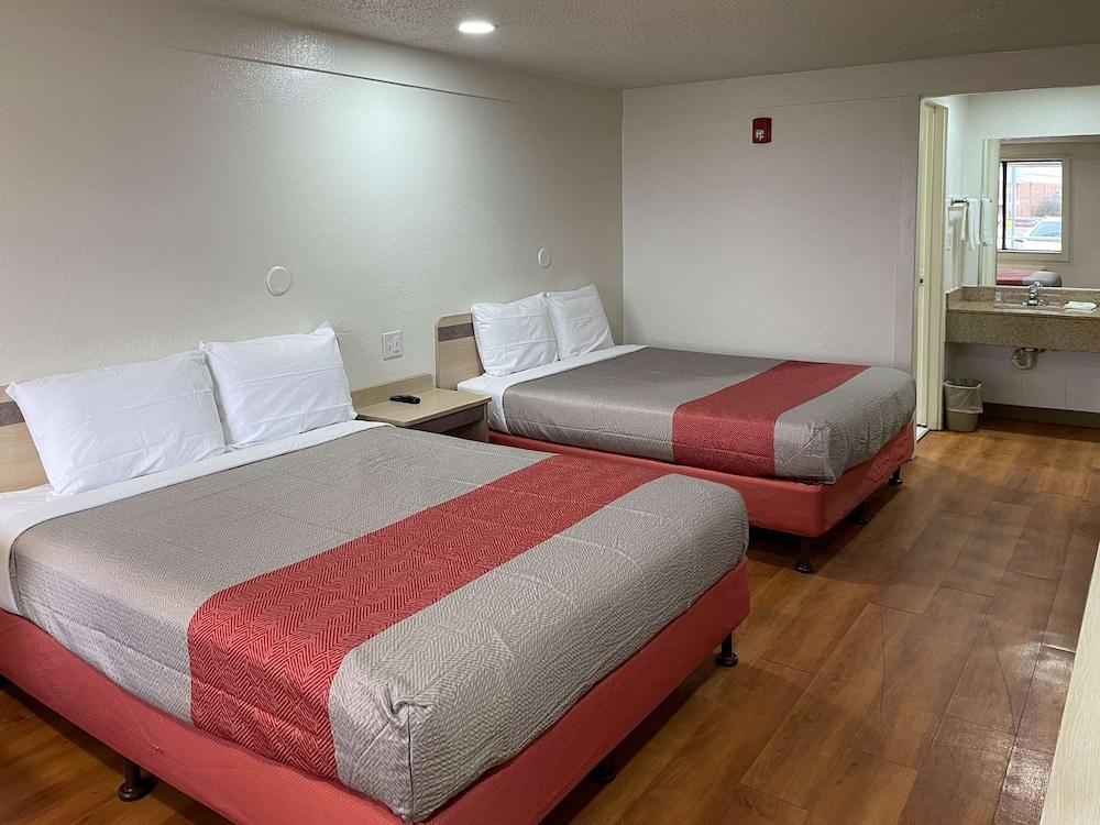 Motel 6 Hagerstown, MD photo 6