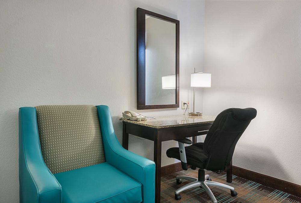 Best Western Plus Deridder Inn & Suites photo 22