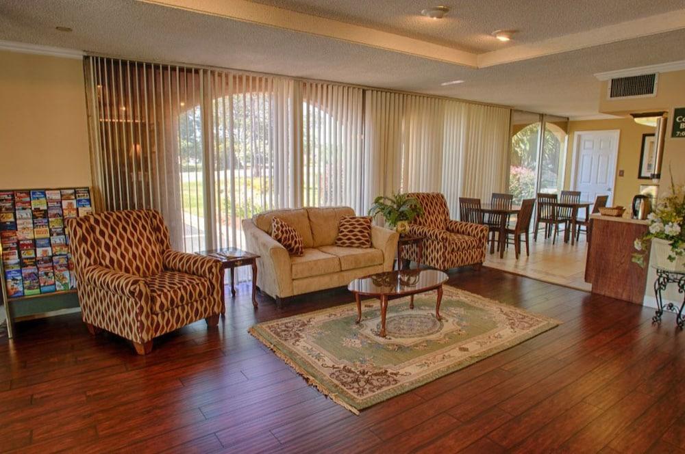 Relax Inn Perry photo 2