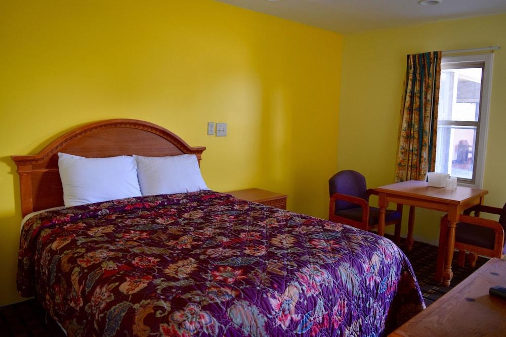 Snelling Motel photo 10