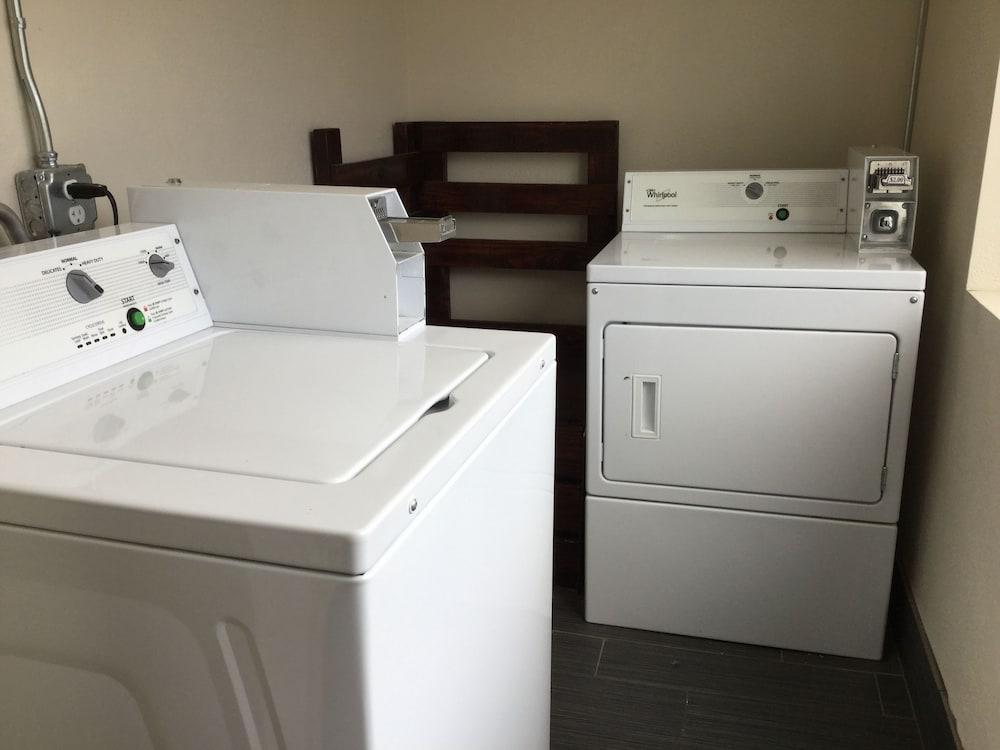 Americas Best Value Inn & Suites Phenix City photo 22