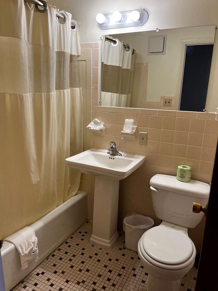 Condor Motel photo 45