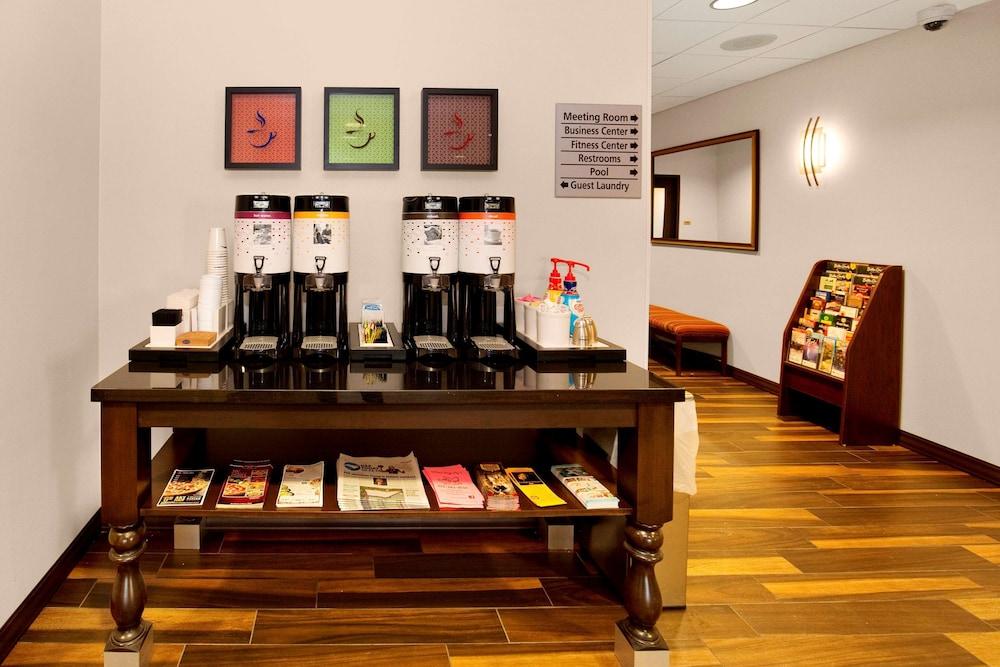 Hampton Inn Butler photo 28