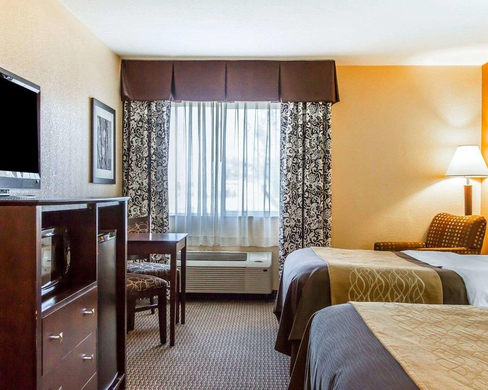Quality Inn & Suites Mount Pleasant photo 11