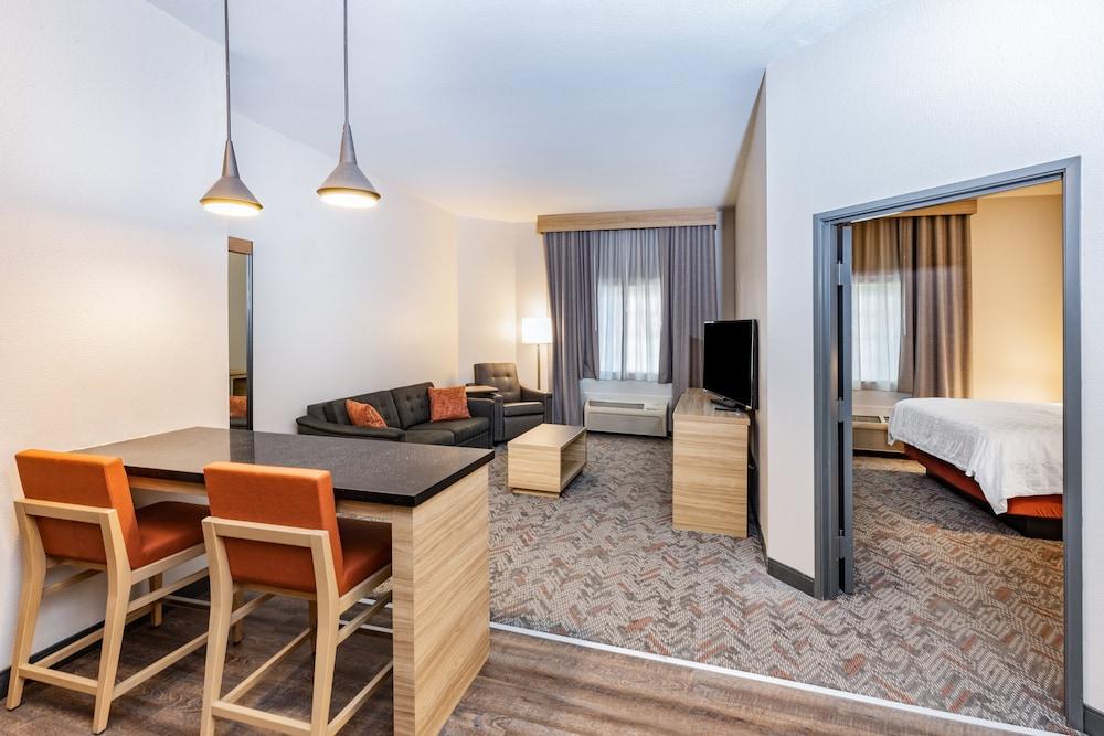 Candlewood Suites Mount Pleasant by IHG photo 10
