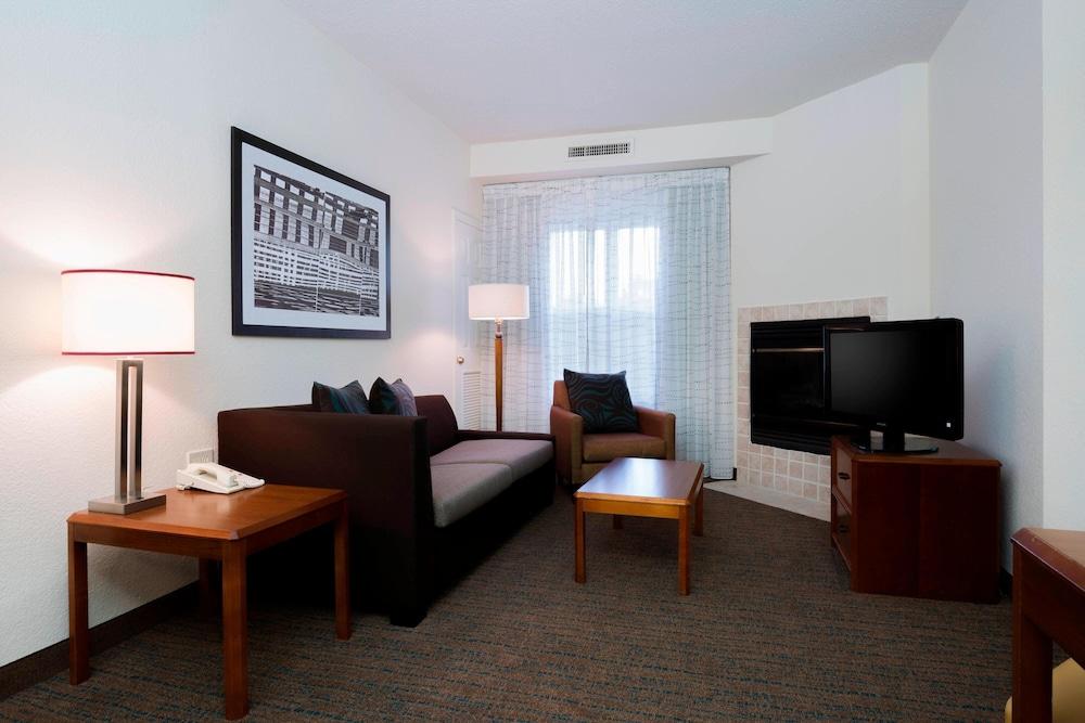 Residence Inn by Marriott Olathe Kansas City photo 10
