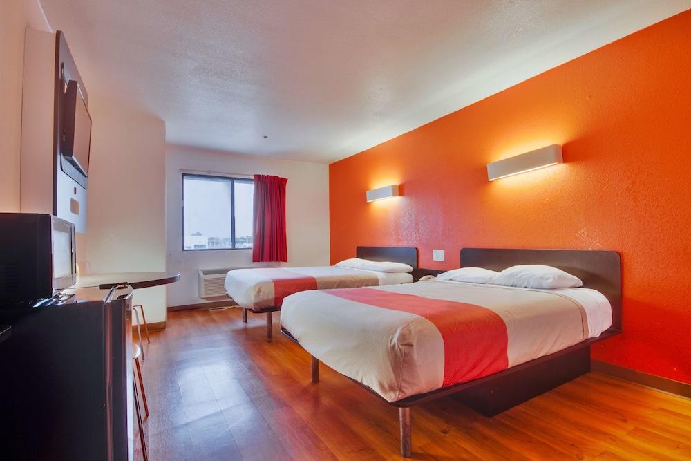 Motel 6 Dallas, TX - Fair Park photo 8