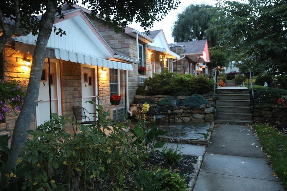 Carolina Country Inn photo 9