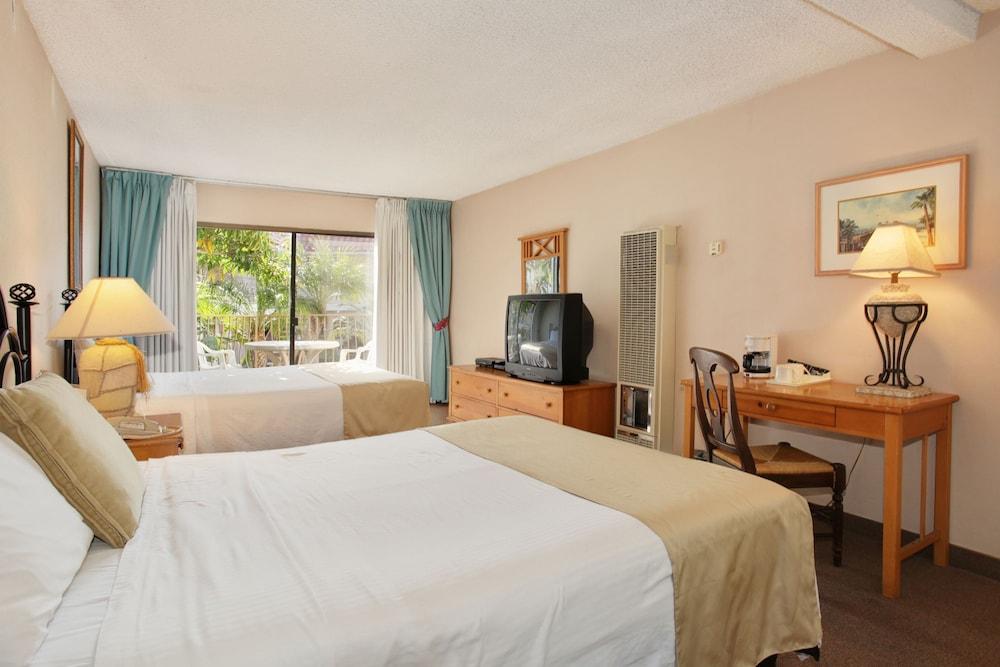 Oceanside Marina Suites photo 37