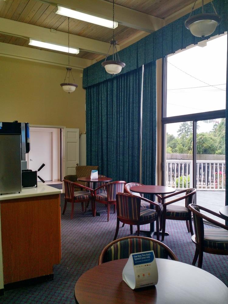 Econo Lodge Thomasville photo 25