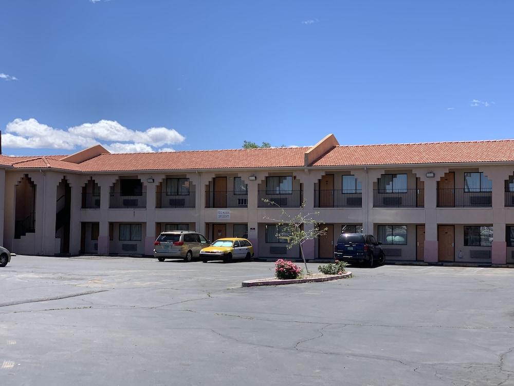 Luxury Inn photo 1