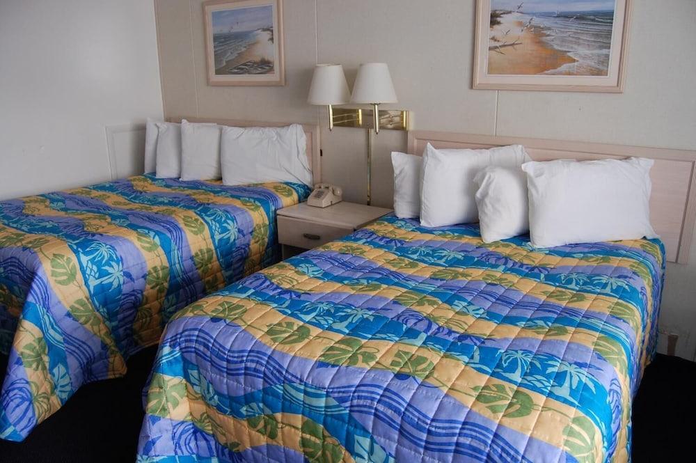 Thunderbird Beach Motel photo 22
