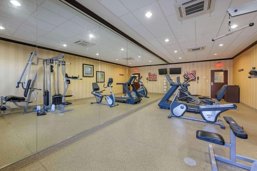 Best Western Plus Midland Suites photo 4