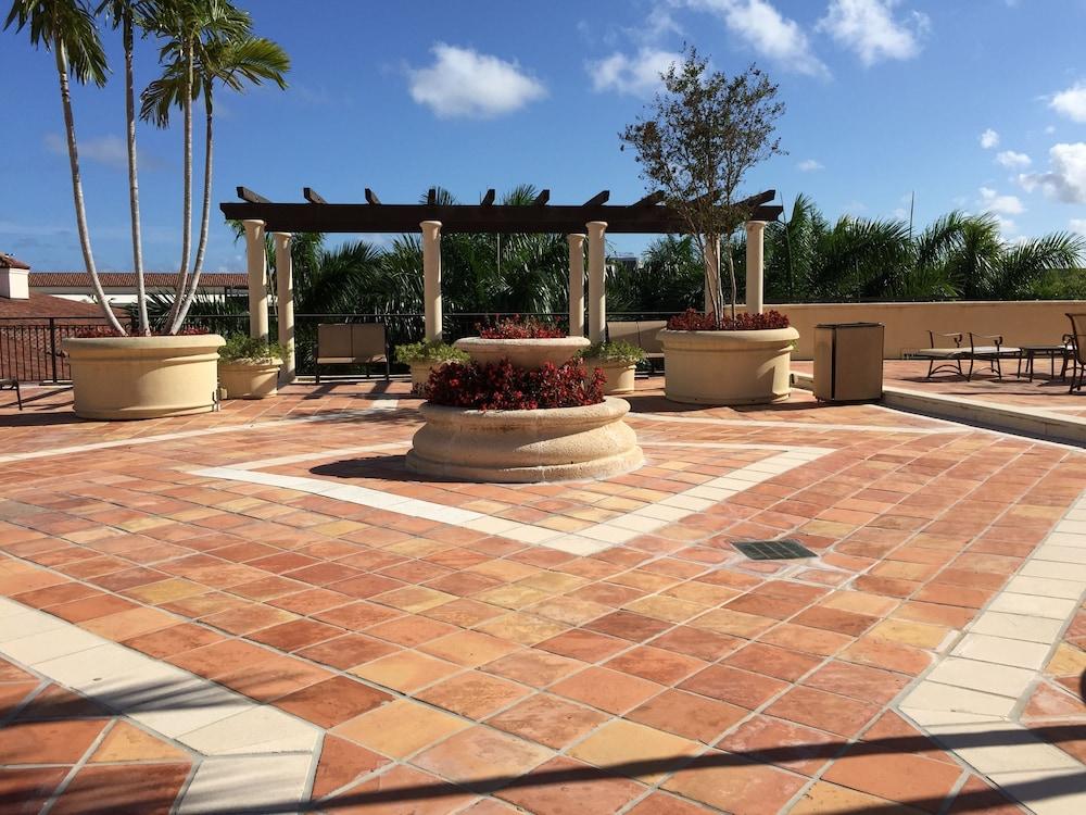 LYX Suites at Merrick Park in Coral Gables photo 32