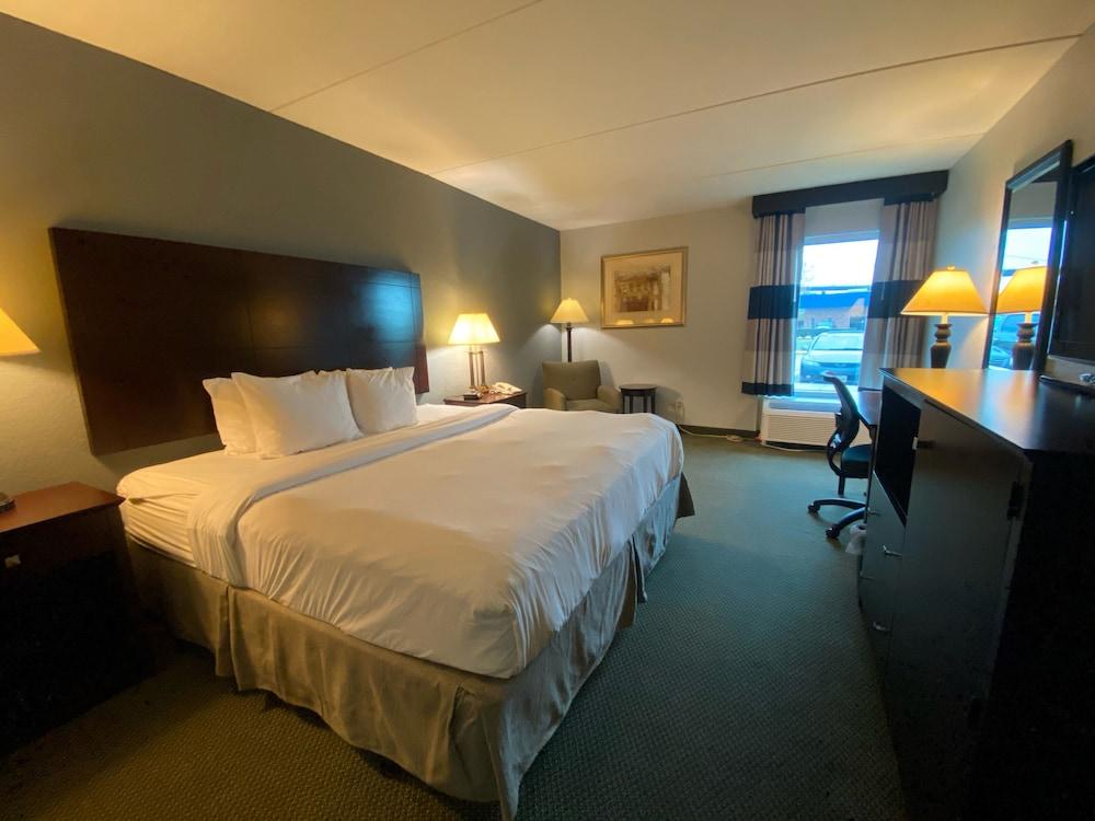 Ramada by Wyndham Luling photo 7