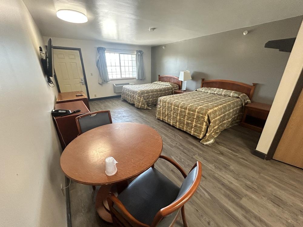 Imperial Motel photo 4