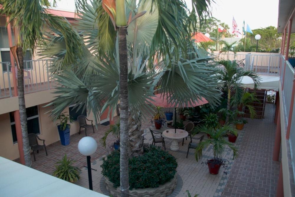 Lago Mar Motel and Apartments photo 44