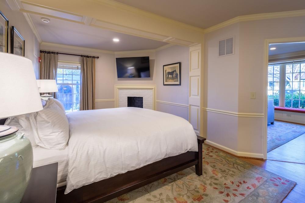 The Red Fox Inn & Tavern photo 22