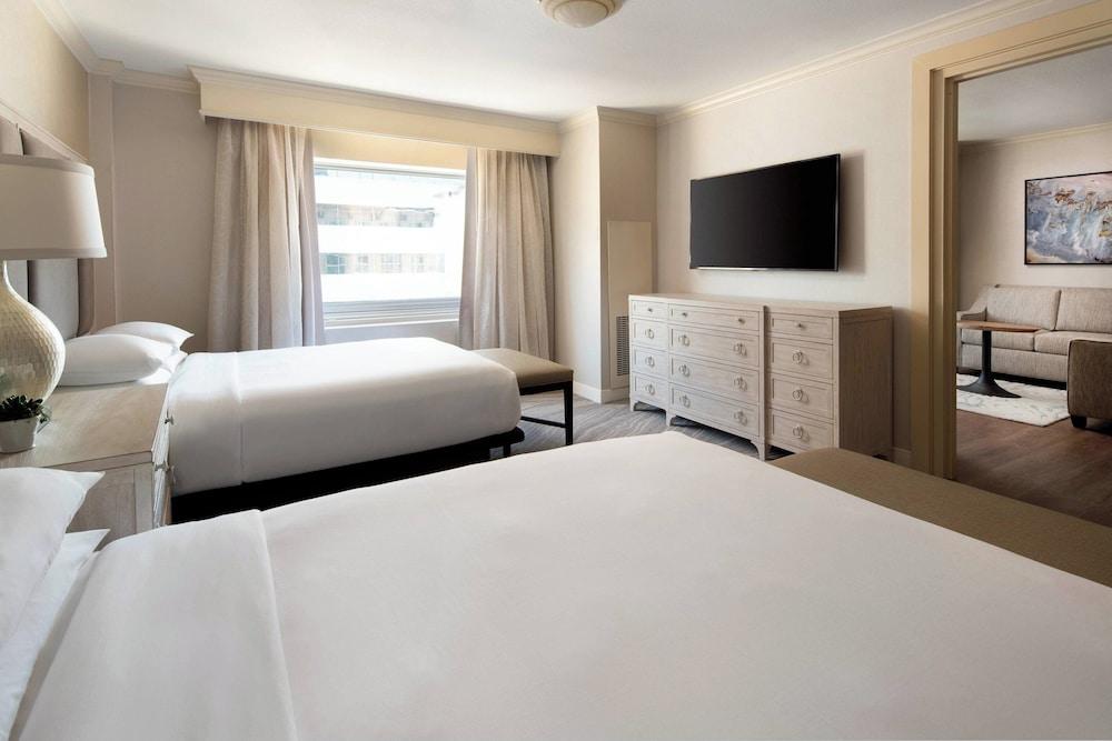 Marriott City Center photo 40