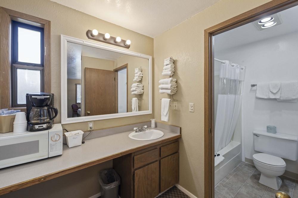 Birch Glen Hotel photo 21